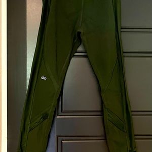 ALO yoga - epic mesh Sz M leggings
